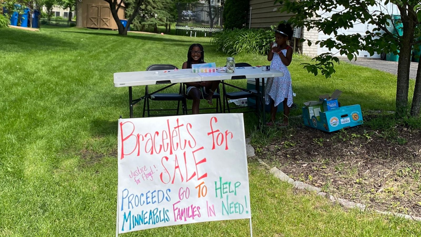 PHOTO: Kamryn Johnson, 9, is making bracelets to raise money for people in Minneapolis.