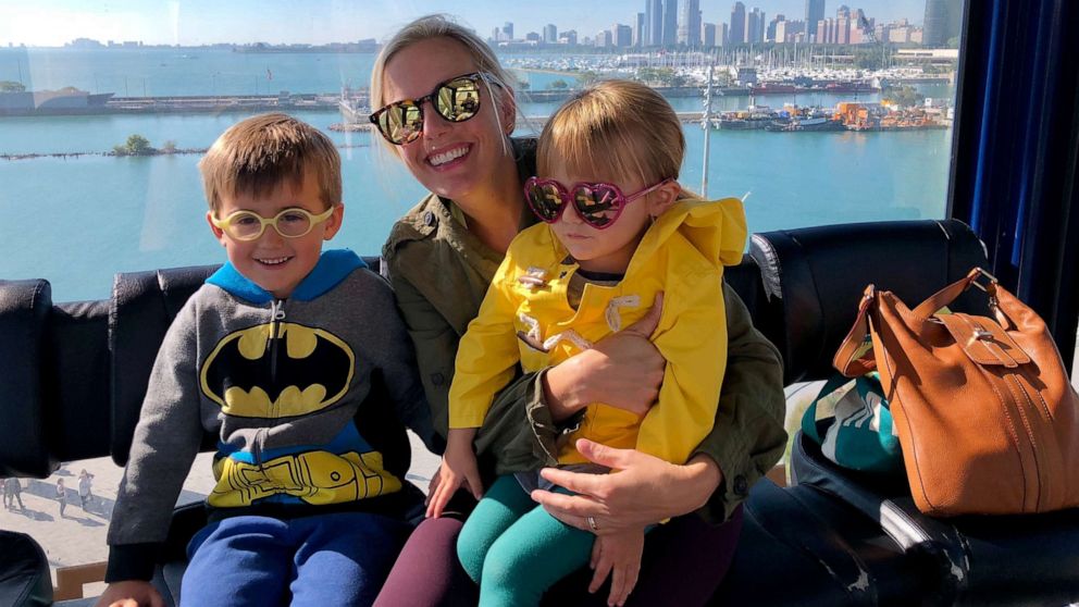 PHOTO: Erin Fowler poses with her children on the Ferris Wheel at Navy Pier in Chicago.