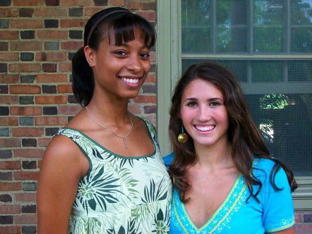 PHOTO: Danielle Greene and Liz Powell have been friends since they were first-year undergraduate students and roommates at William & Mary in Virginia.