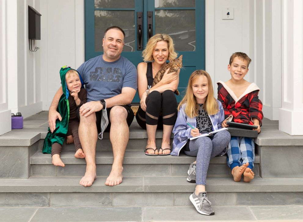 PHOTO: Kaye and Jonathan Steinsapir pose with their three children in this undated family photo.