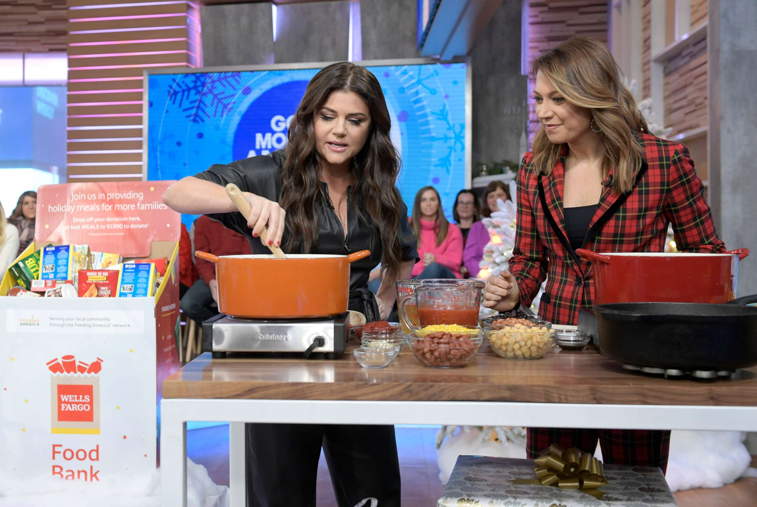 Tiffani Thiessen's four bean chili recipe shows how food bank donations ...