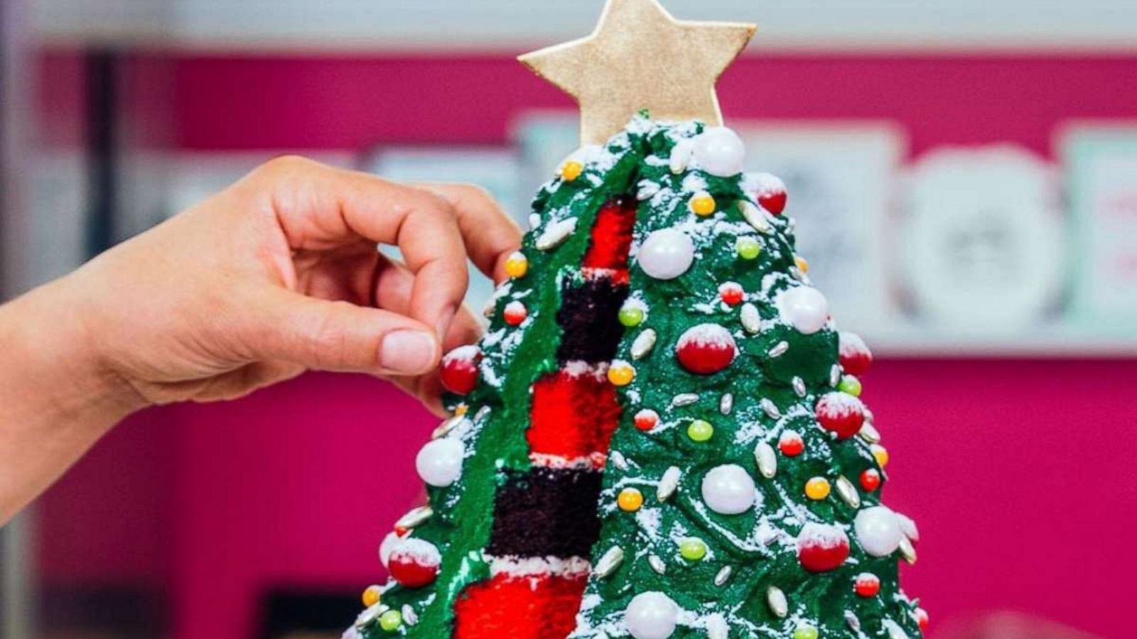 PHOTO: 'How To Cake It' makes epic cakes that will give you all the holiday inspo.