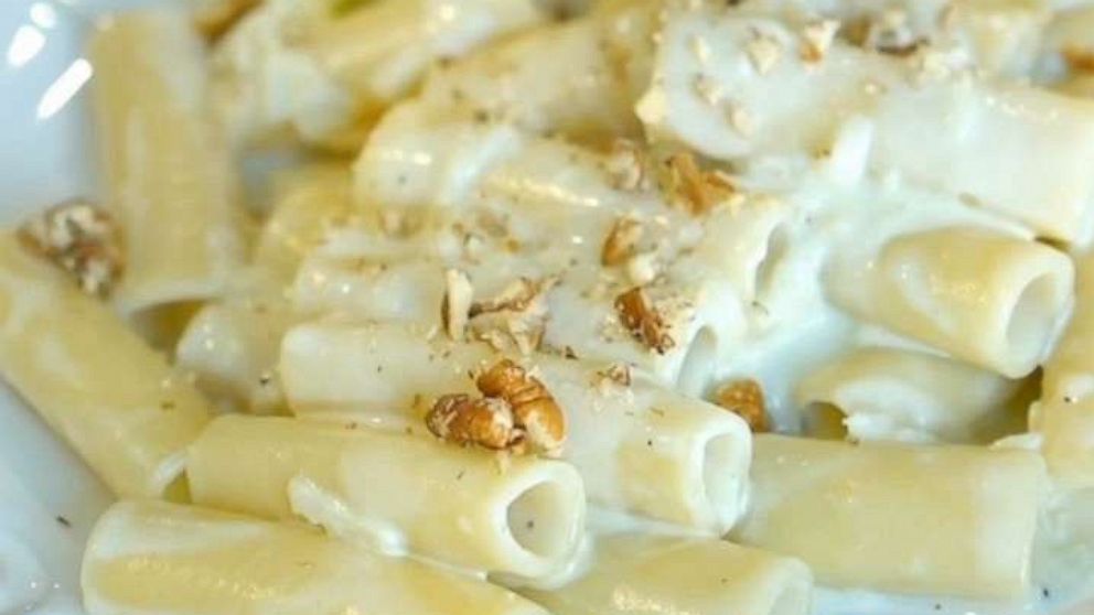 PHOTO: Creamy pasta with gorgonzola, pear and walnuts.