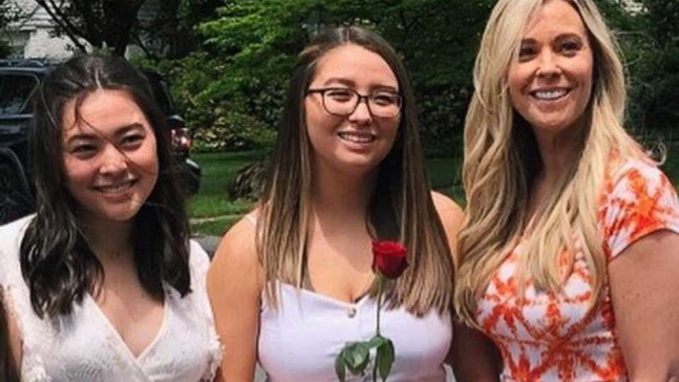 Kate Gosselin 'beaming with pride' over her twin daughters' high school