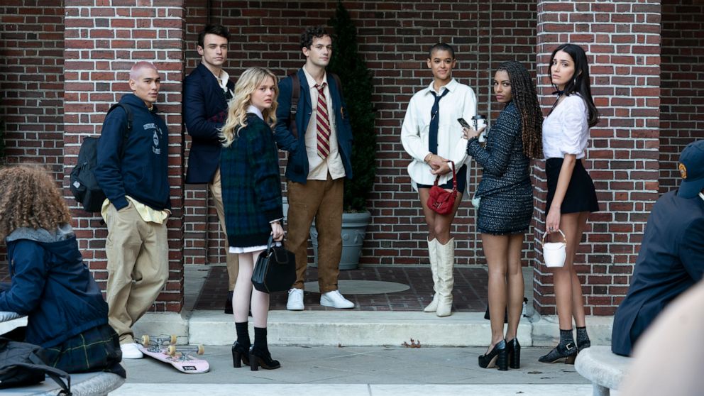 PHOTO: Evan Mock, Thomas Doherty, Emily Alyn Lind, Eli Brown, Jordan Alexander, Savannah Smith, Zion Moreno appear in season one of the HBO Max series, "Gossip Girl."