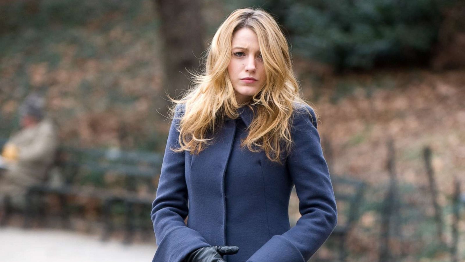 PHOTO: Blake Lively on the set of "Gossip Girl" in N.Y., Jan. 6, 2009.