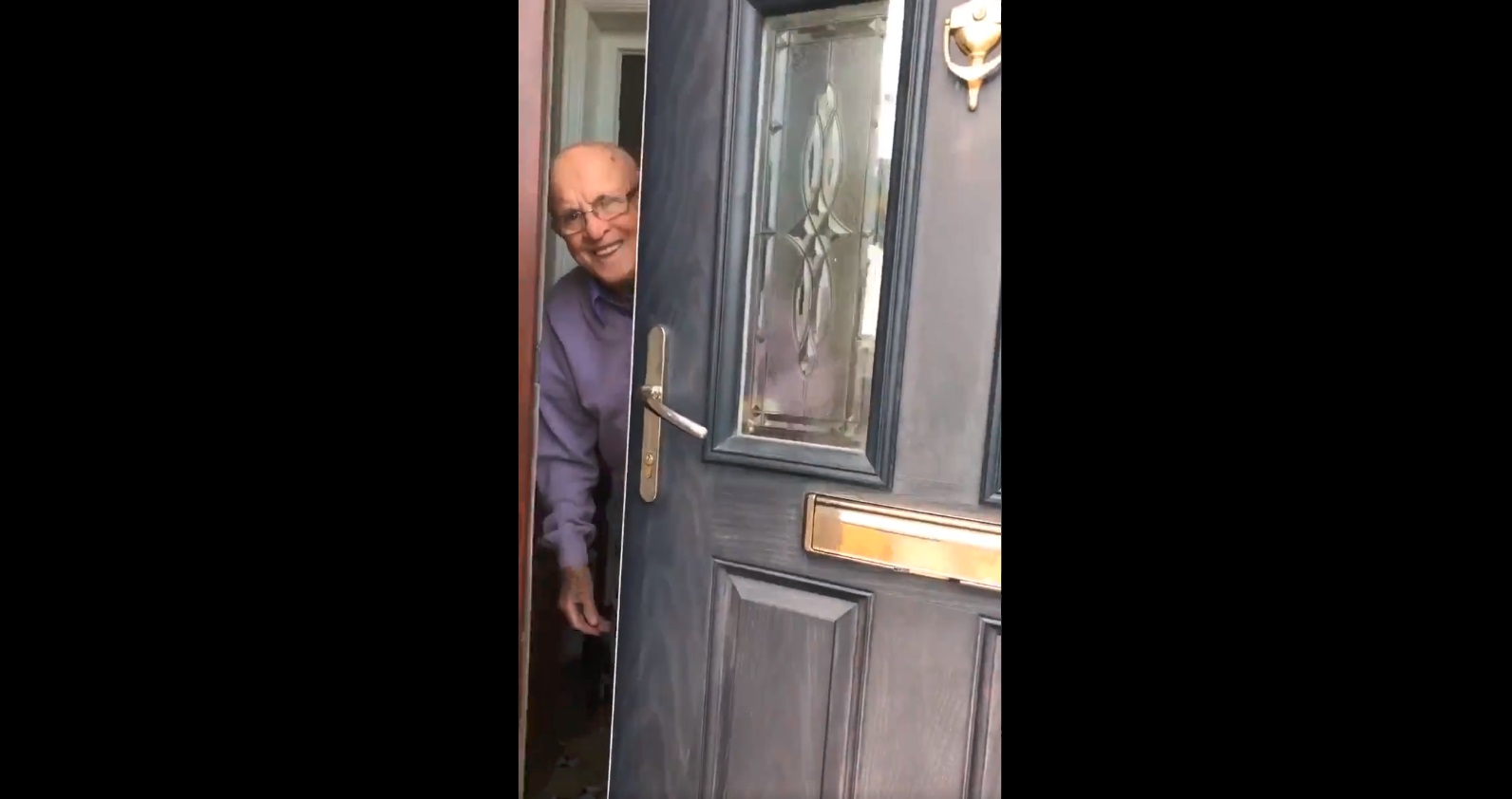 PHOTO: Jennifer Barclay, 24, of Scotland, records her grandfather each time he greets her at the door.