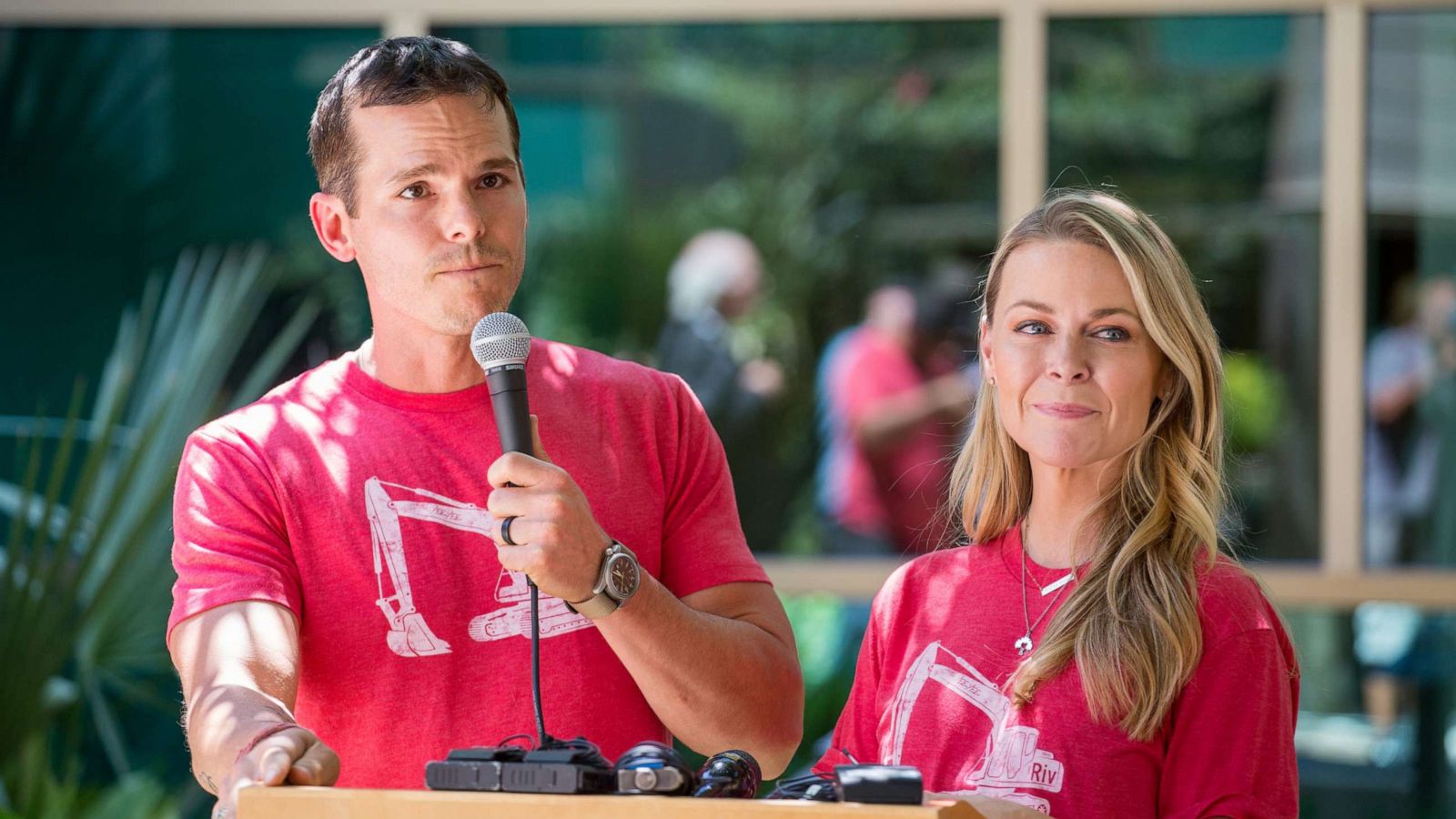 PHOTO: Granger Smith and Amber Smith visit Dell Children's Medical Center of Central Texas to present a donation in memory of their son, River Kelly Smith on June 25, 2019 in Austin, Texas.