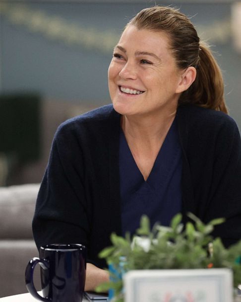 does ellen pompeo smoke cigarettes und einen mnnlichen Freund haben Mittagessen in Petrossian. Mitwirkende: Ellen Pompeo Where: Los Angeles, California, Vereinigte Staaten von Amerika als: 1. Juli 2014 Stockfotografie Grey's Anatomy star Ellen Pompeo