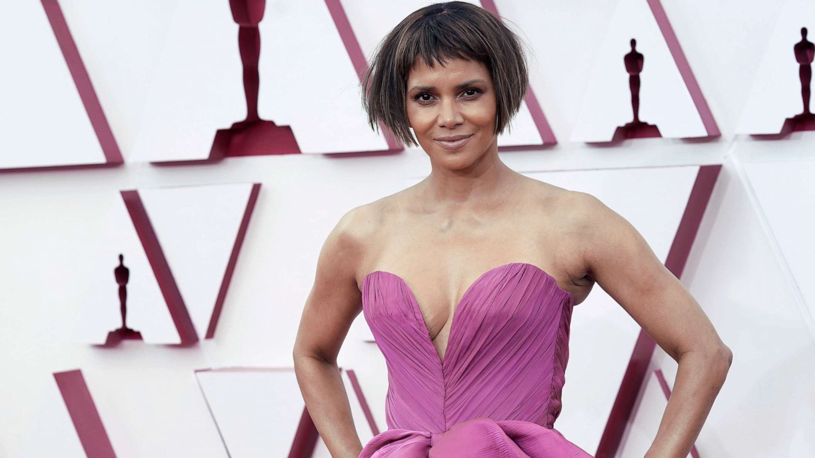 PHOTO: Halle Berry arrives at the Oscars, April 25, 2021, at Union Station in Los Angeles.