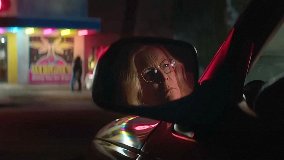 Review Jamie Lee Curtis' Laurie Strode is now officially iconic in