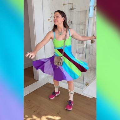 PHOTO: Jennifer Garner channeled her "13 Going on 30" character for Halloween.