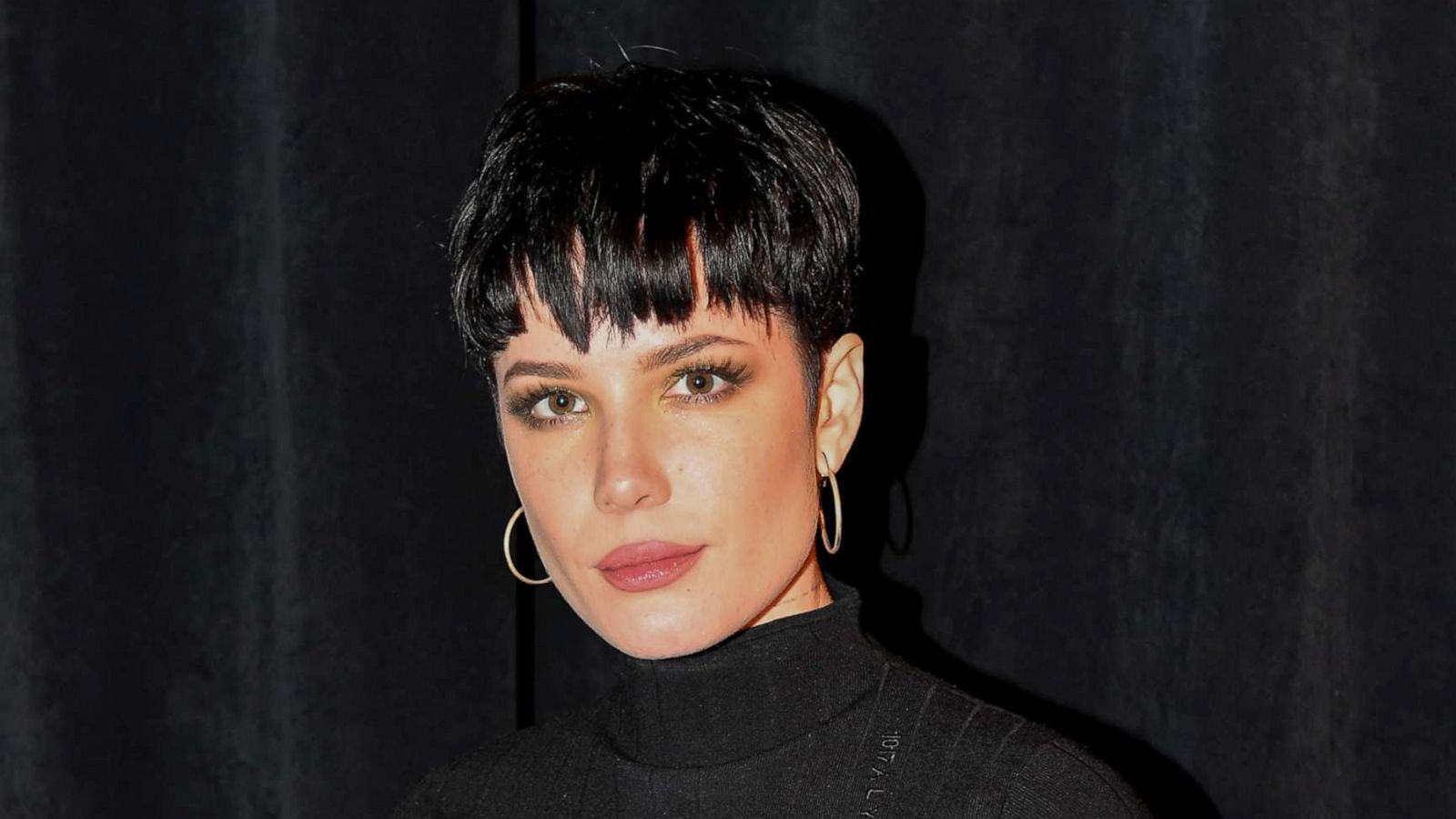 PHOTO: Halsey attends a basketball game between the Los Angeles Lakers and the Cleveland Cavaliers at Staples Center on Jan. 13, 2020, in Los Angeles.