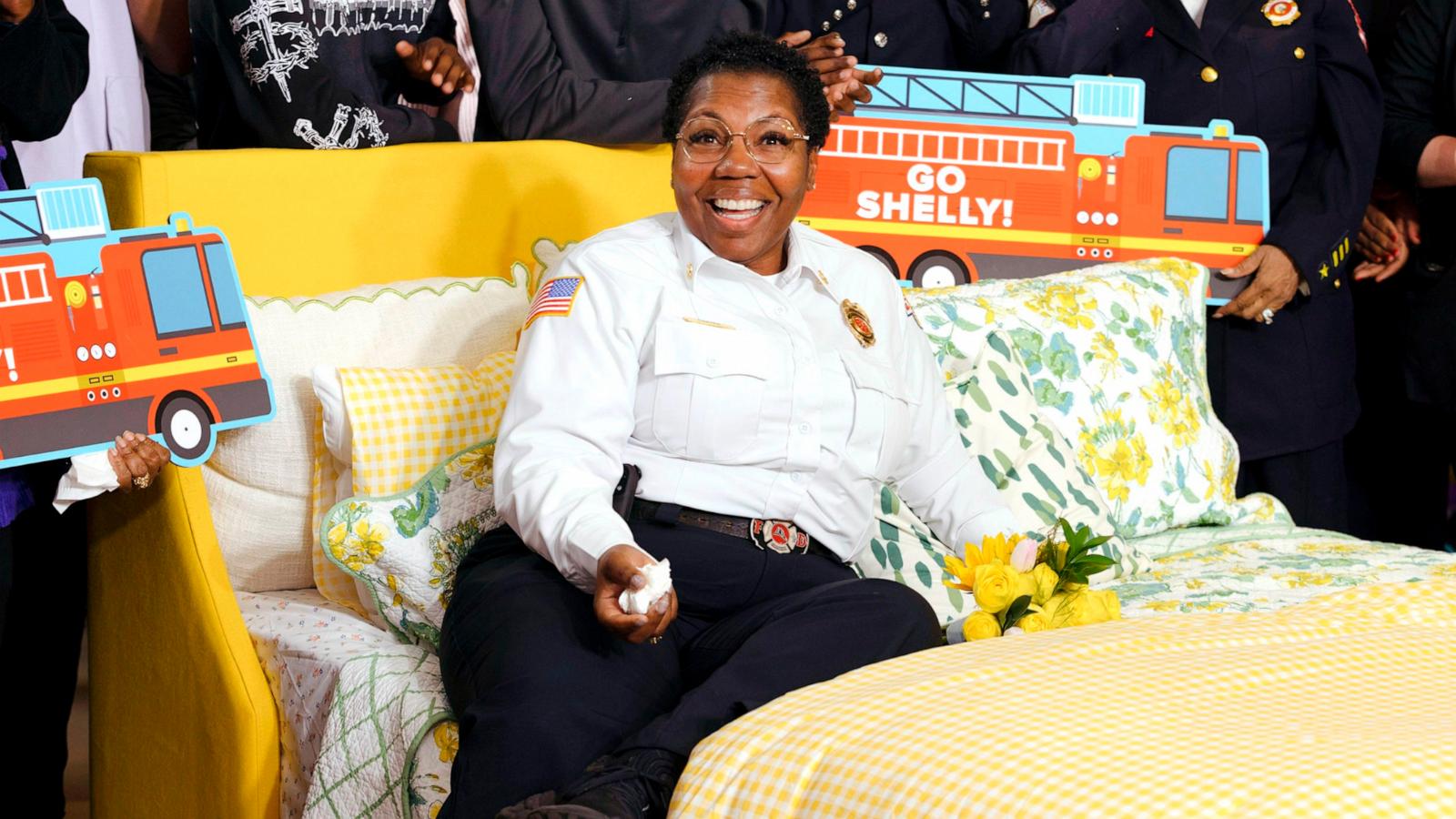 PHOTO: “Good Morning America” surprises mom of four and Hamden Fire Department Assistant Fire Chief Shelly Carter for the 25th anniversary of “Breakfast in Bed.”