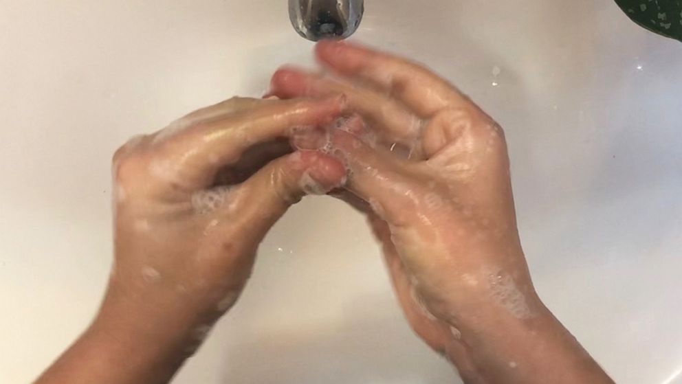 VIDEO: This is how long you actually need to wash your hands 