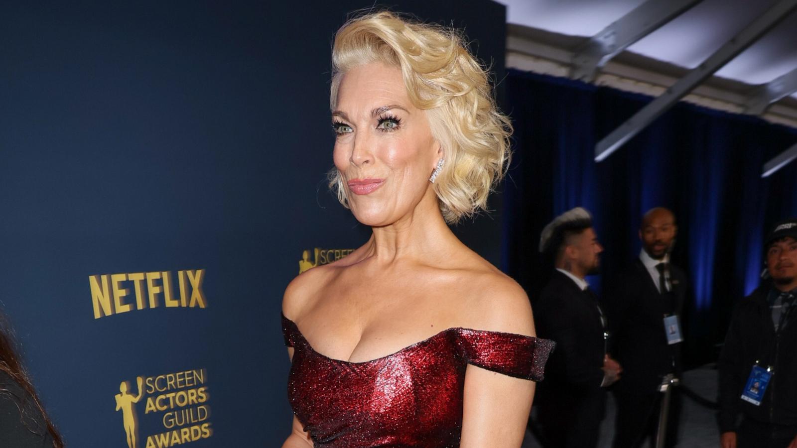 PHOTO: Hannah Waddingham arriving on the red carpet at the 30th Screen Actors Guild Awards in Shrine Auditorium and Expo Hall in Los Angeles, Feb. 24, 2024.