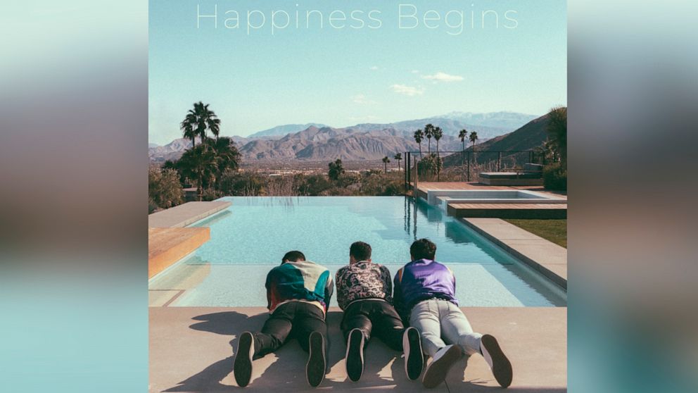 VIDEO: The Jonas brothers are officially back!