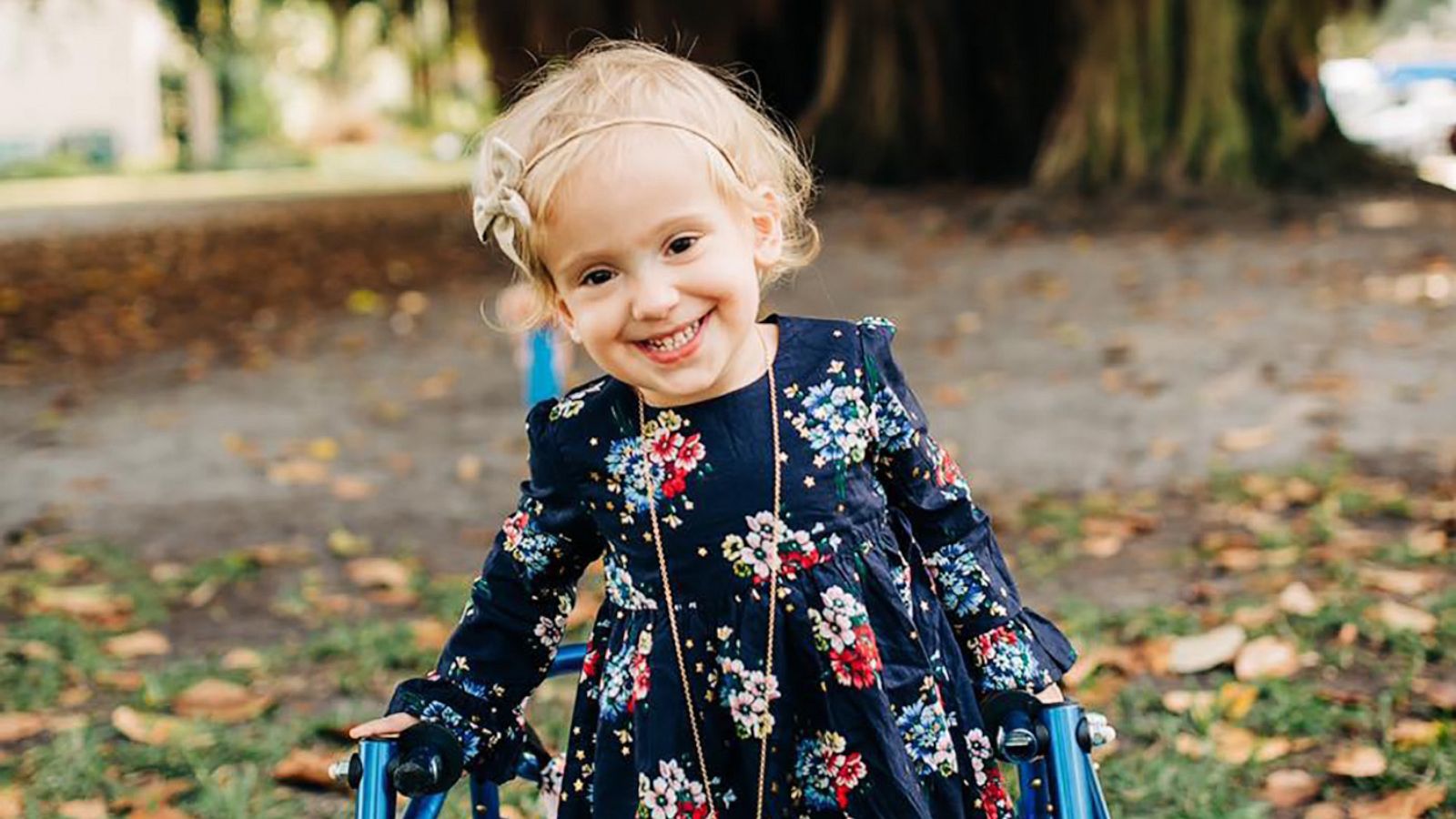 PHOTO: 2-year-old Harper, born with spina bifida, is walking on her own with the help of therapist and the song "Baby Shark."