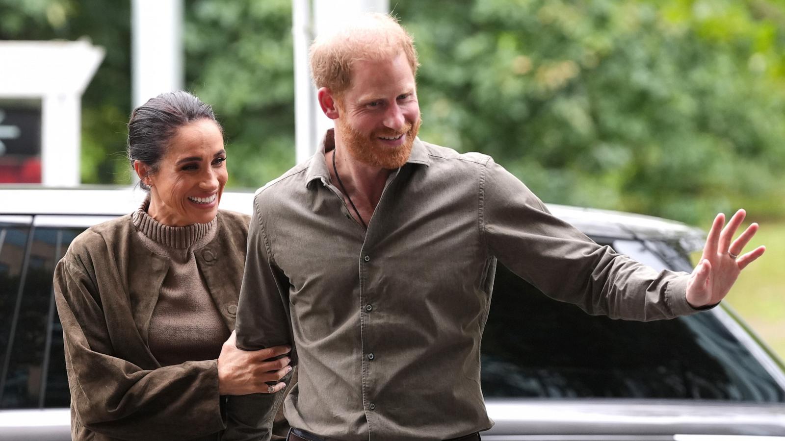 PHOTO: Prince Harry, Duke of Sussex and Meghan, Duchess of Sussex arrive at the Australian National Veterans Arts Museum (Anvam) in Southbank, April 14, 2026, in Melbourne, Australia.