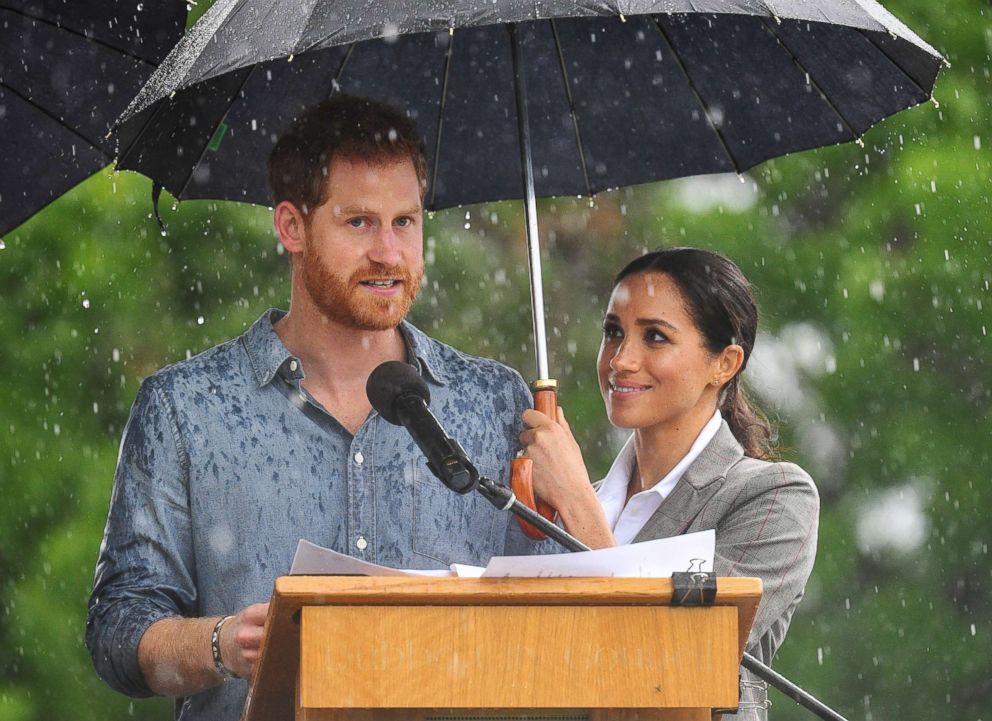 PHOTO: Prince Harry and Meghan Markle, the Duke and Duchess of Sussex in Dubbo, Australia, Oct. 17, 2018.