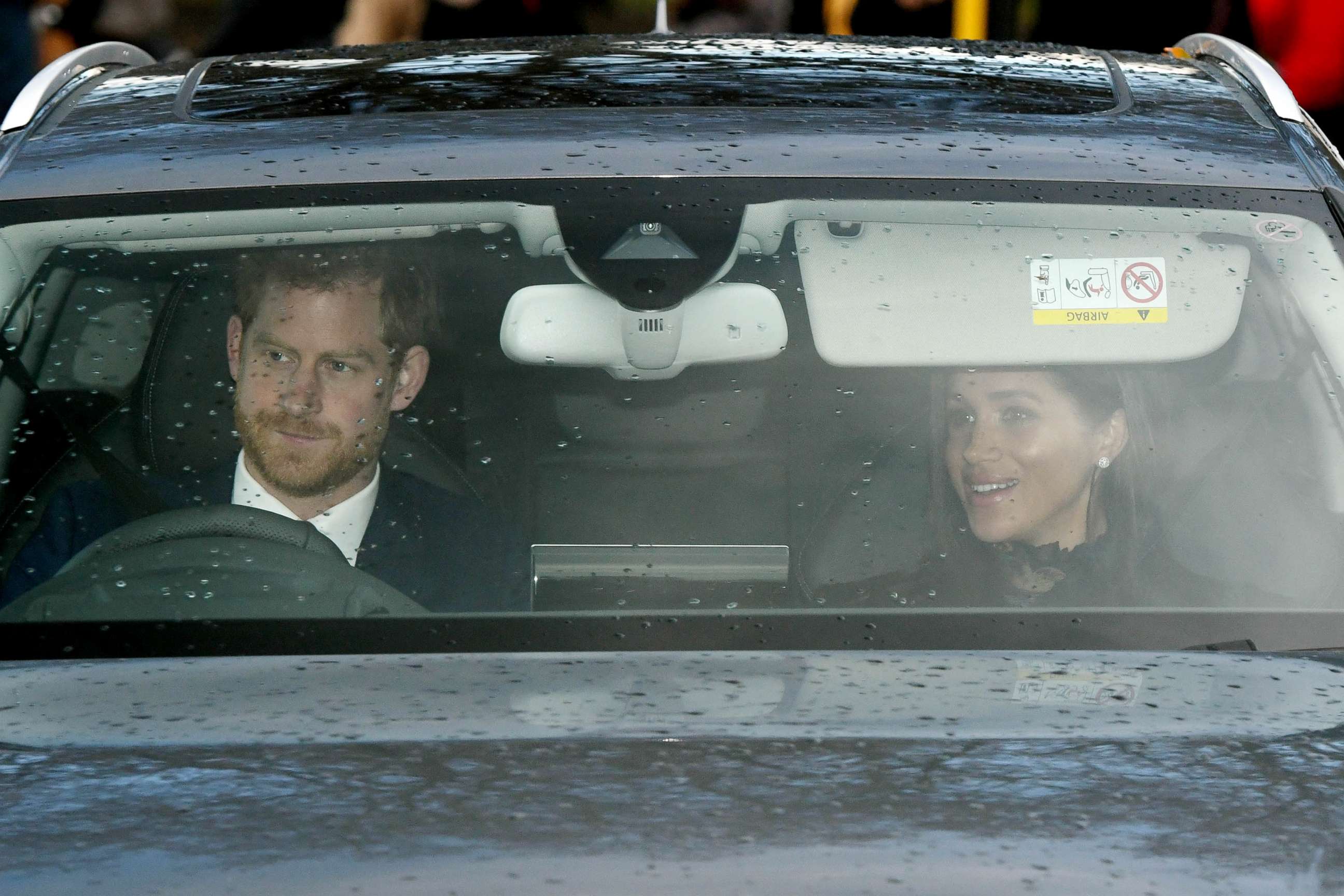 PHOTO: Prince Harry ,Duke of Sussex and Meghan Markle, Duchess of Sussex arrive at  the Buckingham Palace For The Queen's Christmas Lunch, Dec. 19, 2018.
