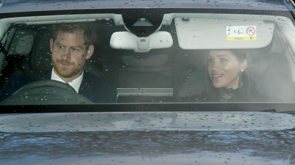 PHOTO: Prince Harry ,Duke of Sussex and Meghan Markle, Duchess of Sussex arrive at  the Buckingham Palace For The Queen's Christmas Lunch, Dec. 19, 2018.