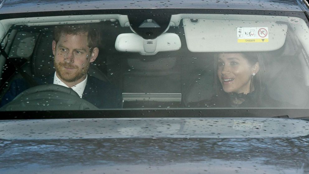 PHOTO: Prince Harry ,Duke of Sussex and Meghan Markle, Duchess of Sussex arrive at the Buckingham Palace For The Queen's Christmas Lunch, Dec. 19, 2018.