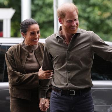 PHOTO: Prince Harry, Duke of Sussex and Meghan, Duchess of Sussex arrive at the Australian National Veterans Arts Museum (Anvam) in Southbank on April 14, 2026 in Melbourne, Australia.