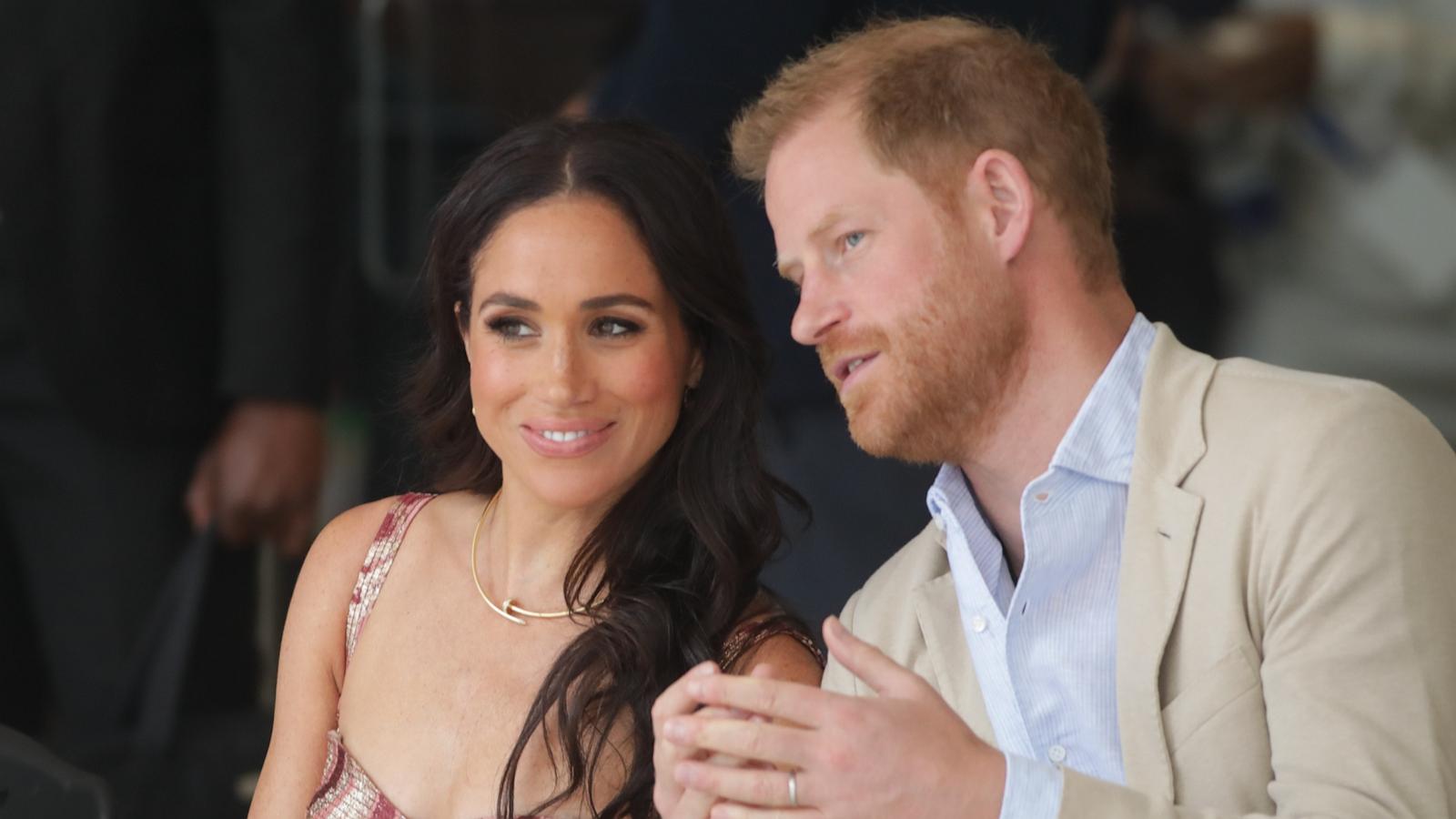 PHOTO: Prince Harry and Meghan Markle visit Colombia