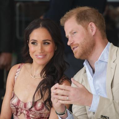 PHOTO: Prince Harry and Meghan Markle visit Colombia