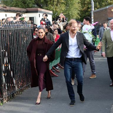 Britain's Prince Harry, Duke of Sussex and his wife Meghan, Duchess of Sussex, arrive to visit the Community Recording Studio (CRS) in Nottingham, central England on October 15, 2026. 