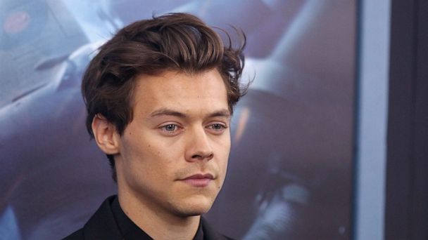 Harry Styles, Florence Pugh share passionate kiss in new movie teaser ...