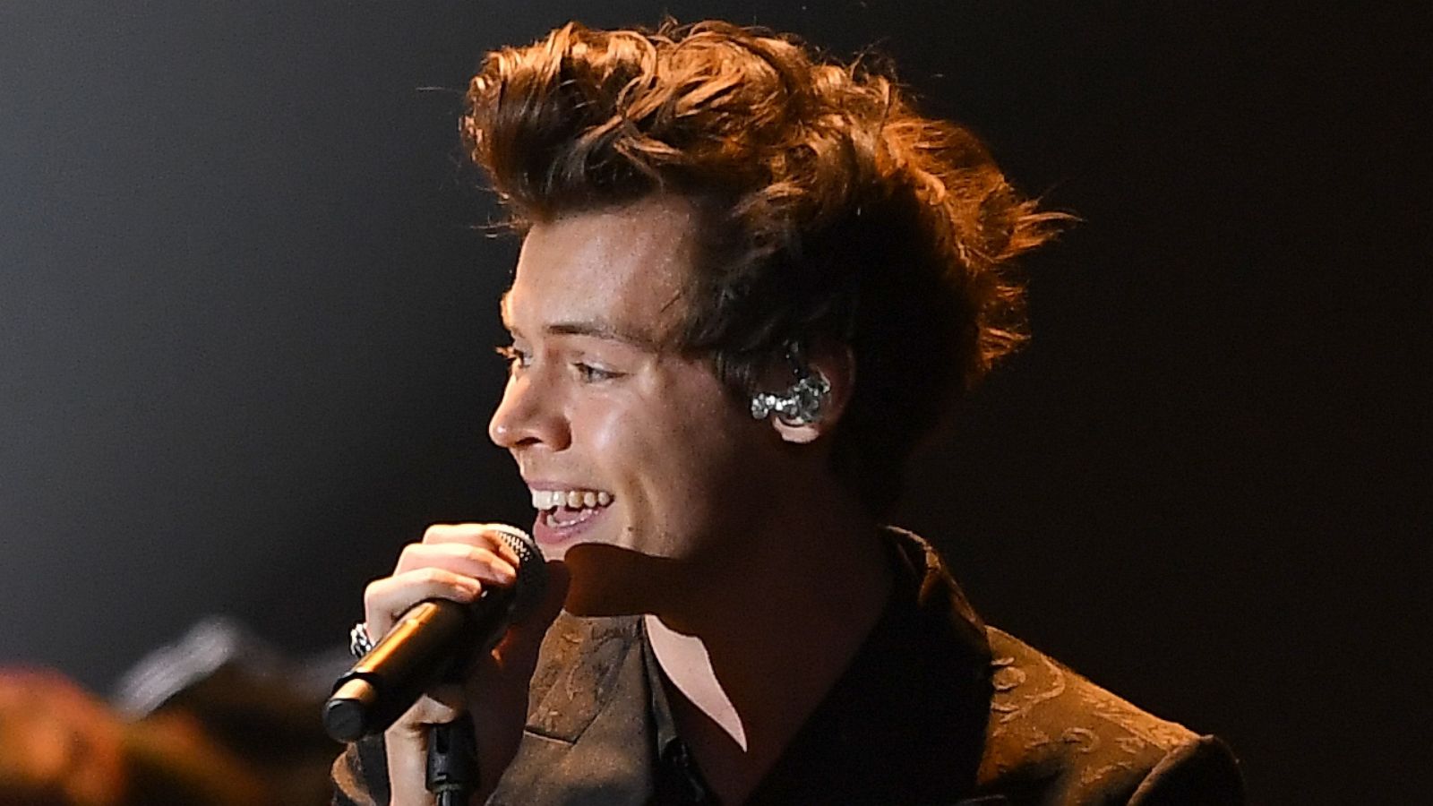 PHOTO: Harry Styles performs at the 2018 MusiCares Person Of The Year gala at Radio City Music Hall in New York City on Jan. 26, 2018.