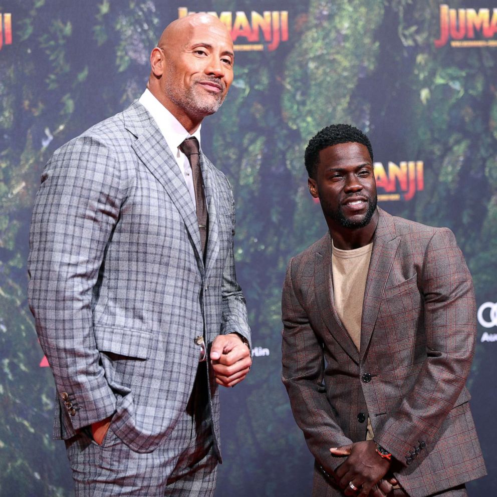 Kevin Hart, Jack Black & the Rock Hang out New Jumanji set Videos