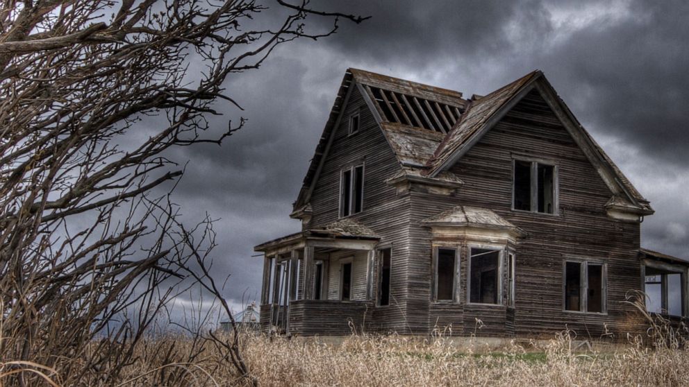 real haunted houses with ghosts