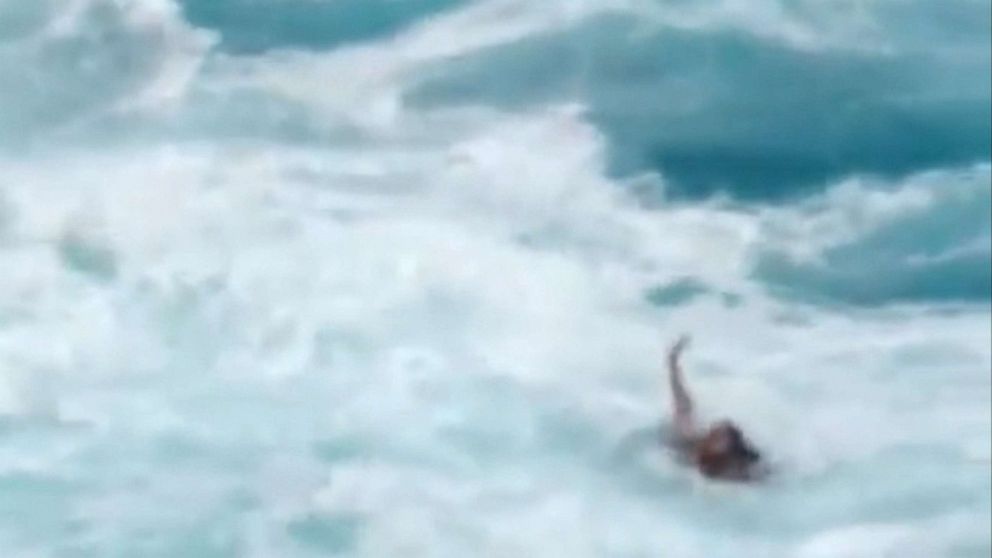 PHOTO: A couple on vacation in Hawaii fell off a cliff into the ocean and needed to be rescued.