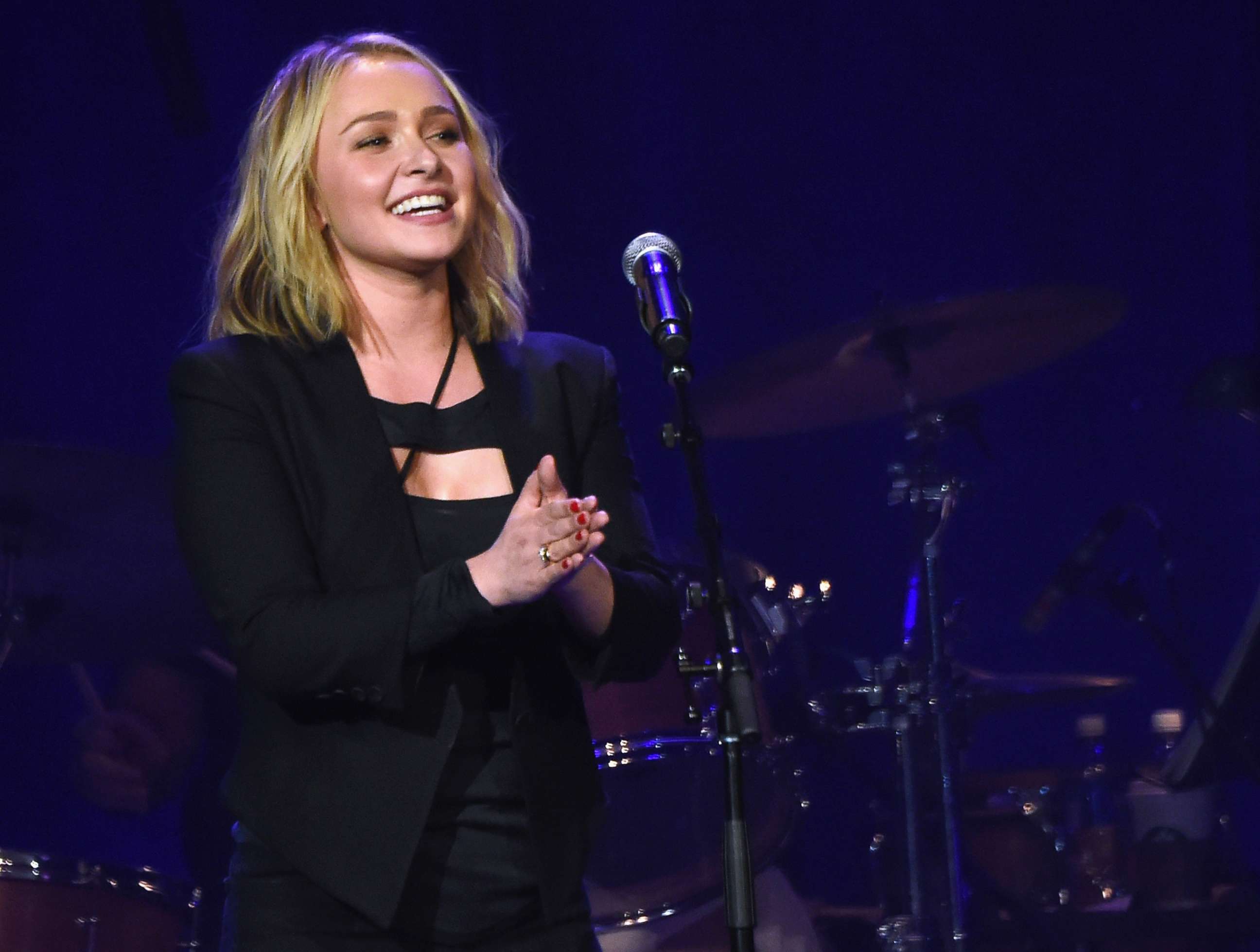 PHOTO: Hayden Panettiere performs during "Nashville for Africa" a Benefit for the African Childrens Choir in Nashville, Tenn., Feb. 15, 2016.