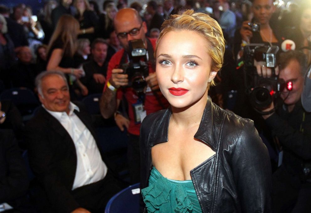 PHOTO: Hayden Panettiere attends the WBC Heavyweight World Championship fight between Vitali Klitschko of Ukraine and Shannon Briggs of the United States in Hamburg, Germany, Oct. 16, 2010.