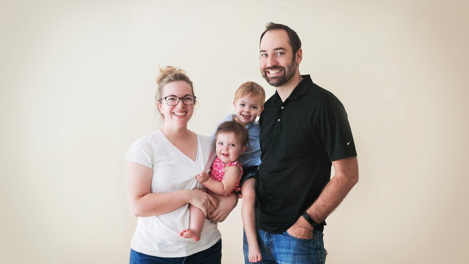 PHOTO: Deacon and Kim Hayes are pictured with their two children.