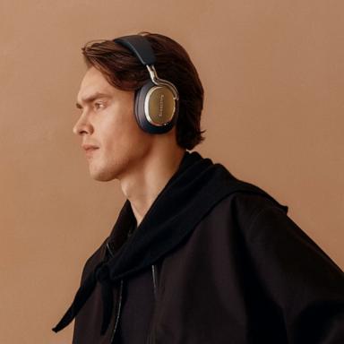 PHOTO: Bowers & Wilkins Px8 S2 headphones in Midnight Blue