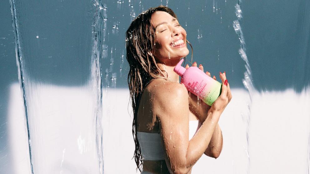 PHOTO: Hilary Duff stars in Bath & Body Works' new 'Fruit Fusion' campaign