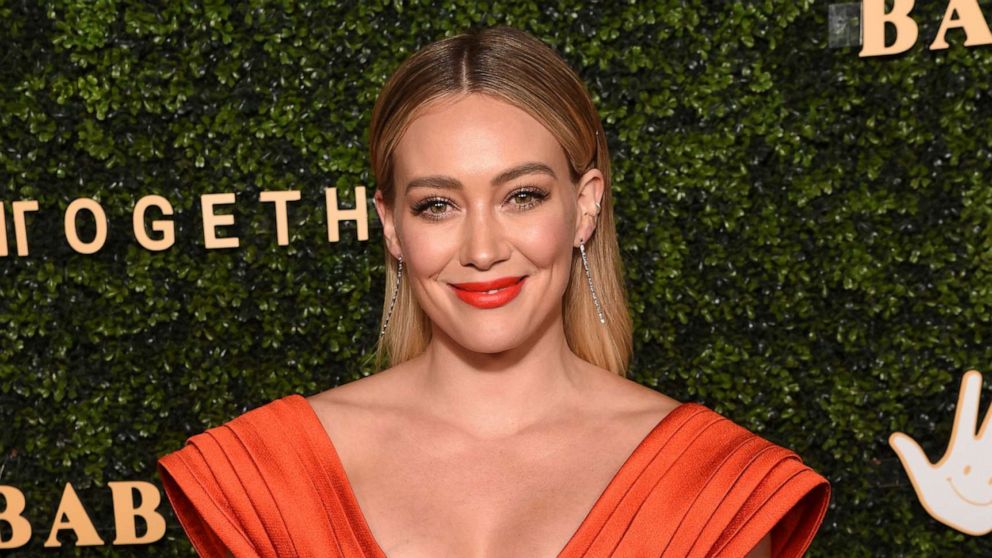 Hilary Duff Shares First Photo On Set As Lizzie Mcguire Good Morning 