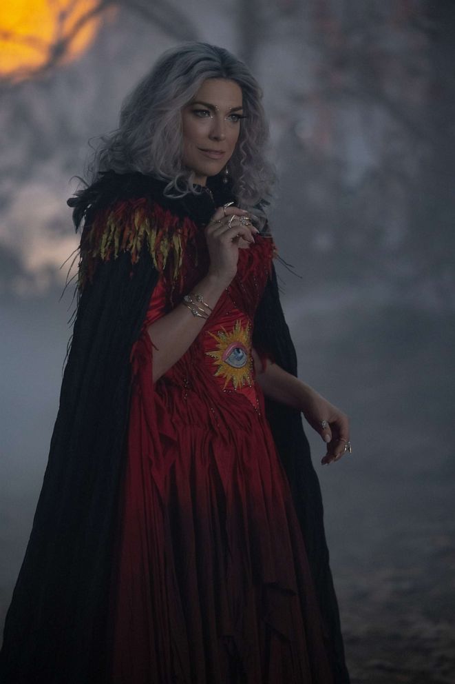PHOTO: Hannah Waddingham as The Witch in HOCUS POCUS 2, exclusively on Disney+.