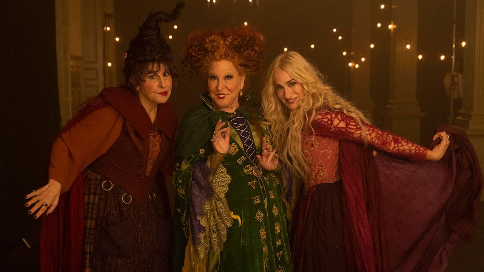 PHOTO: The stars of Hocus Pocus 2 are shown.