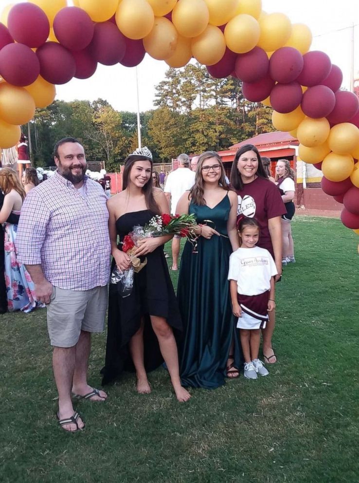 PHOTO: Allison Sigler as the 2019 Homecoming Queen, pictured with her father, Matt, mother, Kristen, and sisters, Katelyn and Kinsley in Chattanooga, Tenn.