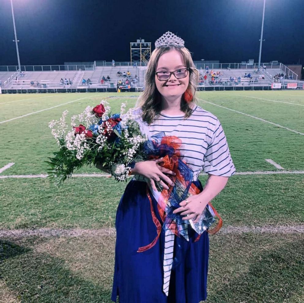 PHOTO: Nataleigh Deal, 19, was crowned homecoming queen at at Strom Thurmond High School.