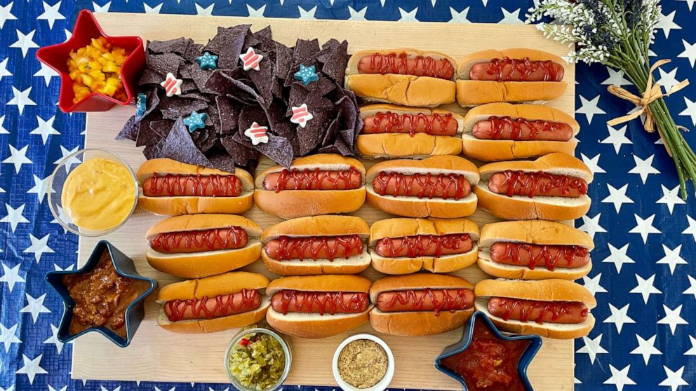 PHOTO: A patriotic-themed hot dog platter.