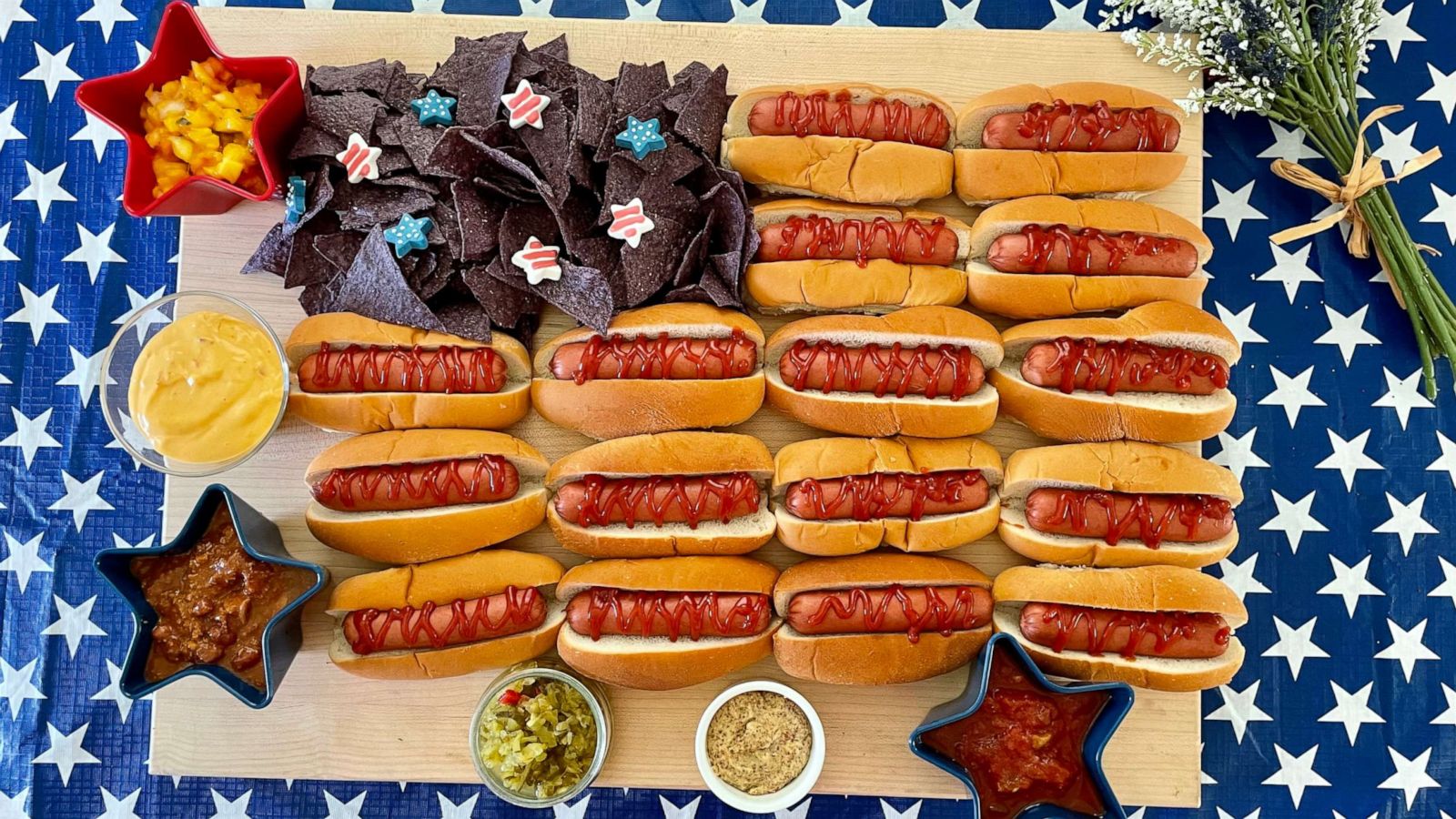 PHOTO: A patriotic-themed hot dog platter.