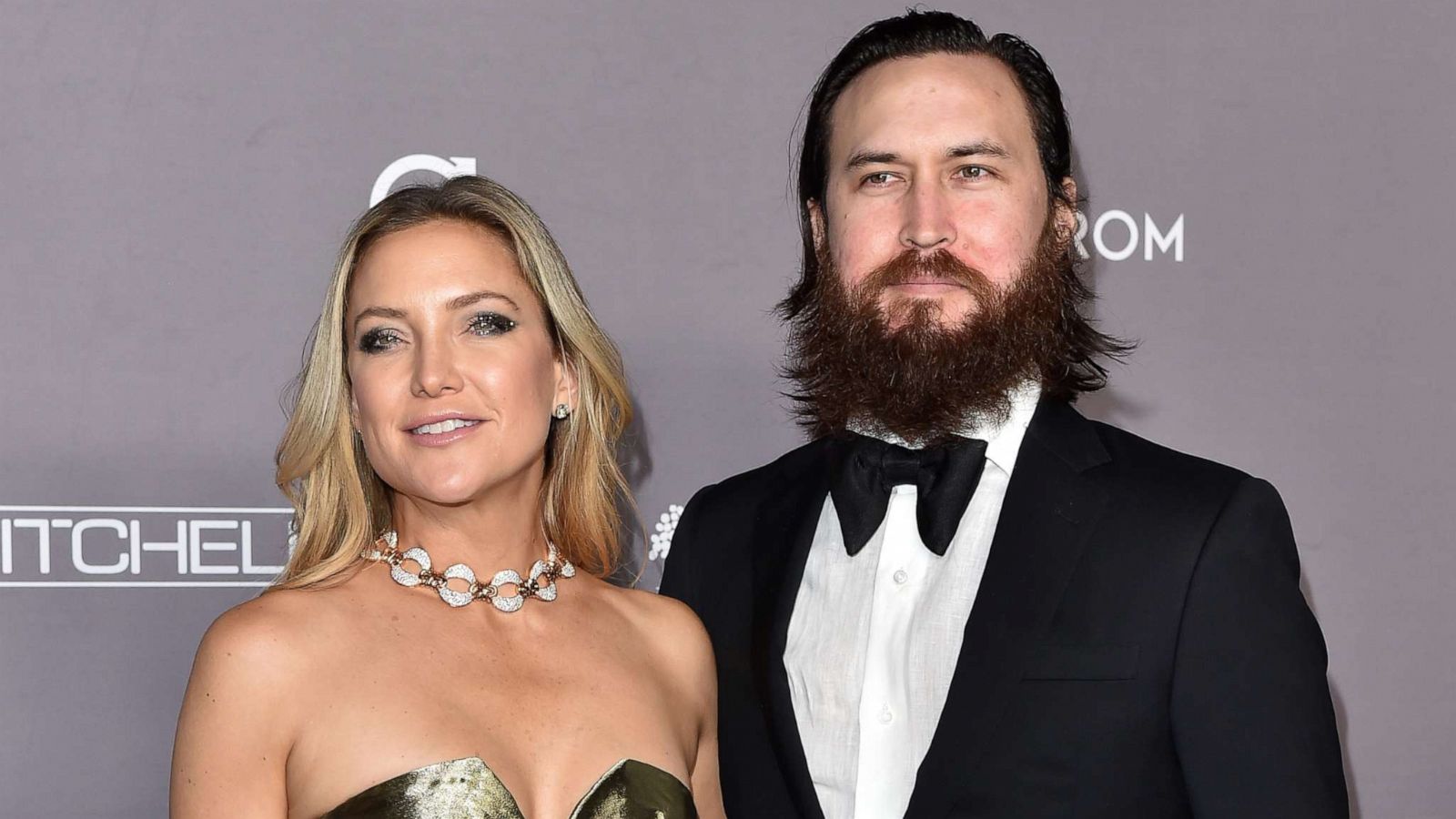 PHOTO: Kate Hudson and Danny Fujikawa attend the 2019 Baby2Baby Gala Presented By Paul Mitchell at 3LABS, Nov. 9, 2019 in Culver City, Calif.