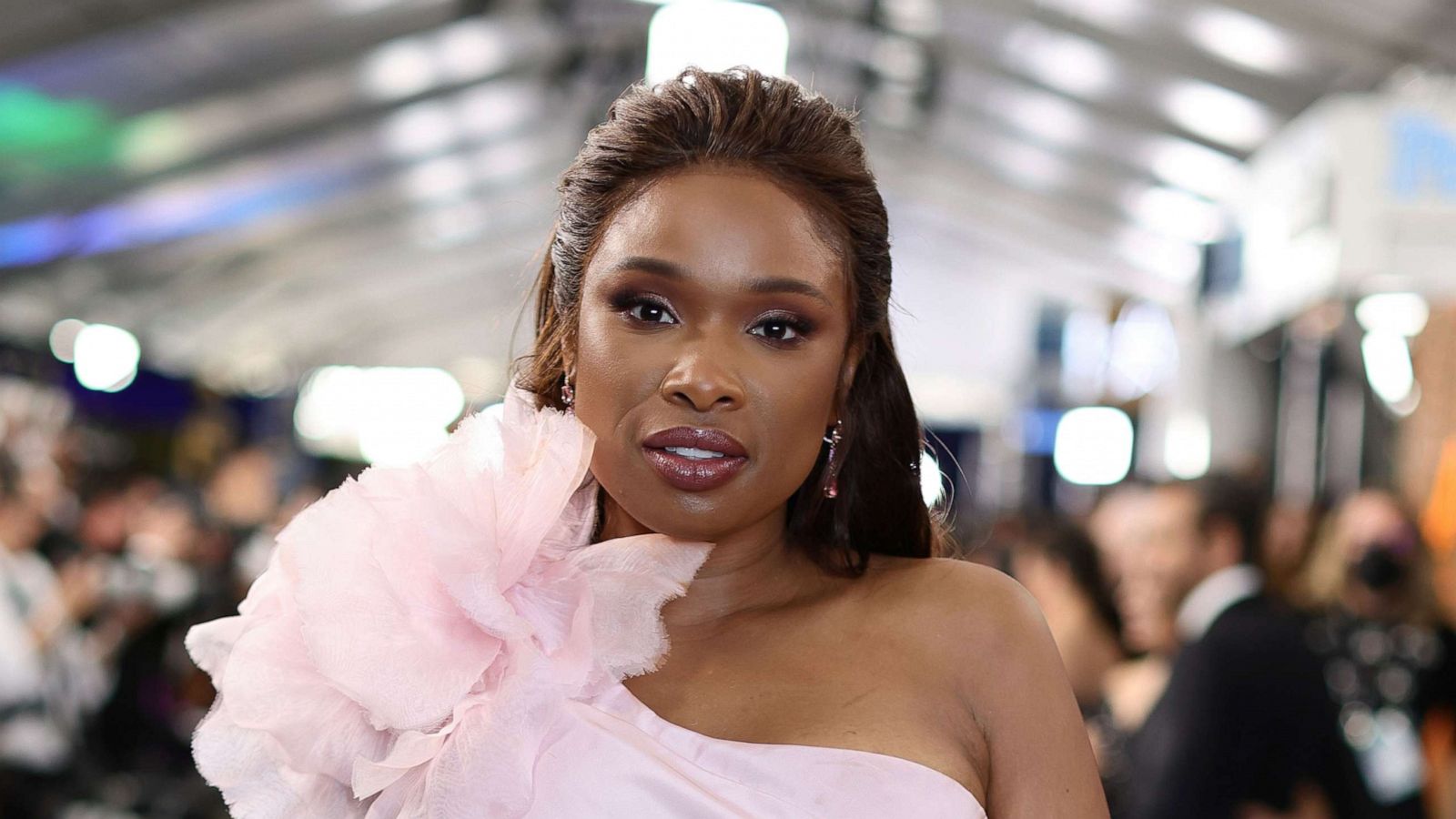 PHOTO: Jennifer Hudson attends the 28th Screen Actors Guild Awards at Barker Hangar, Feb. 27, 2022, Santa Monica, Calif.